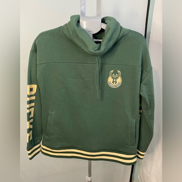 Milwaukee Bucks women’s mock turtle neck sweatshirt size large - Picture 1 of 8